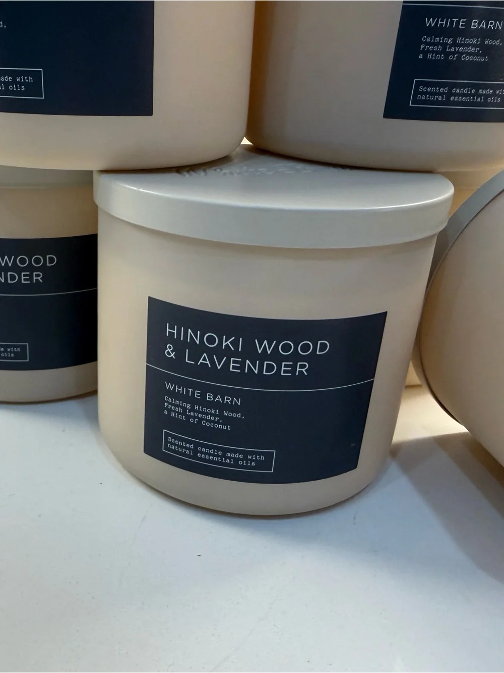 White Barn Hinoki Wood & Lavender Bath Candle
2 for $25 - Picture 4 of 5